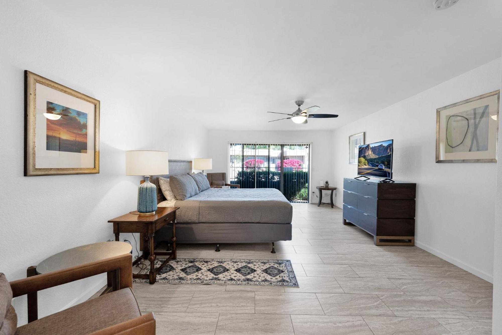 Guest Casita, New Pickleball, Tile Floor